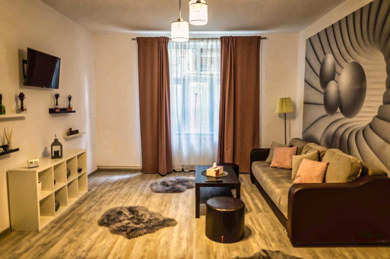 The Nest@Pinehouse Apartamento Braşov Exterior foto
